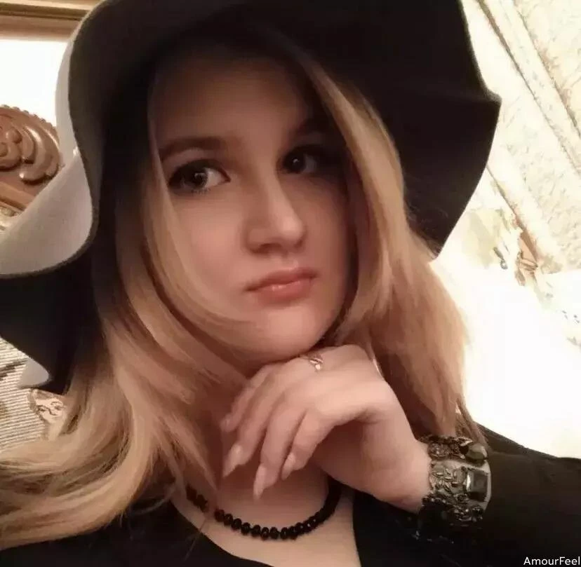 Krystyna Profile image 2