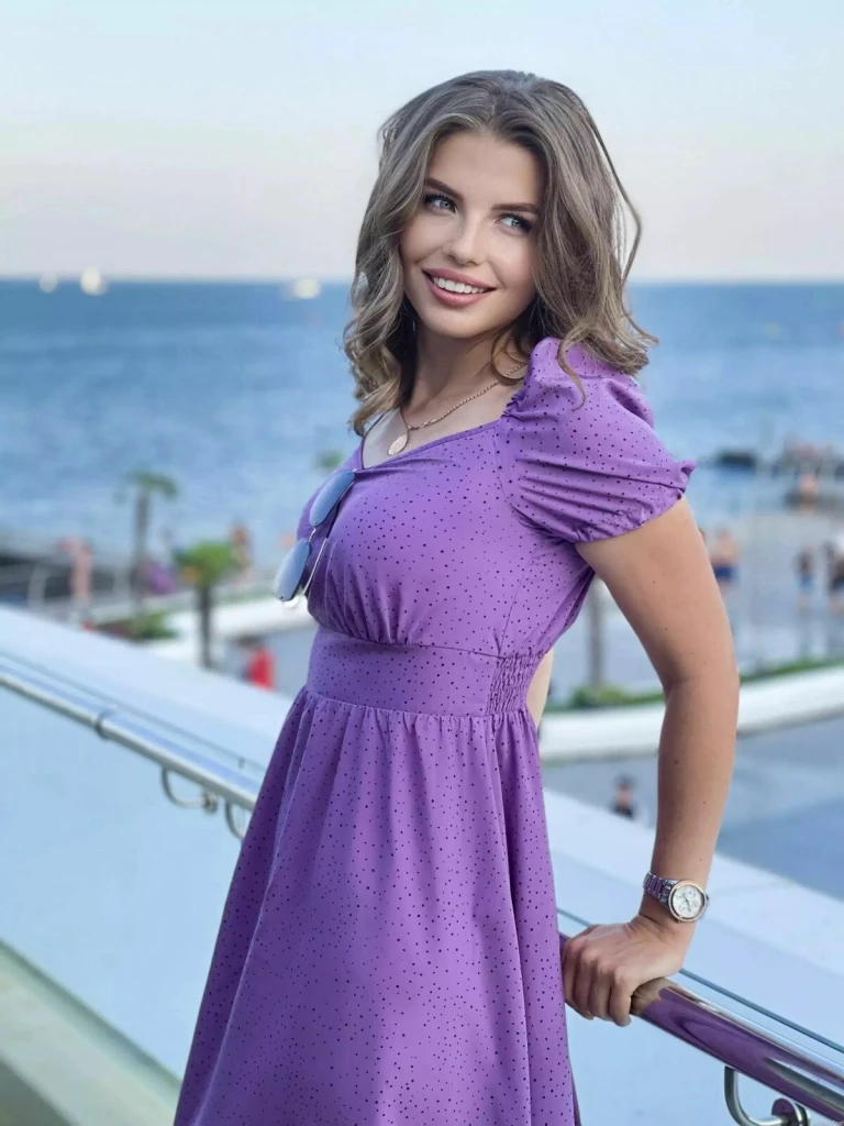 Alla Profile image 3