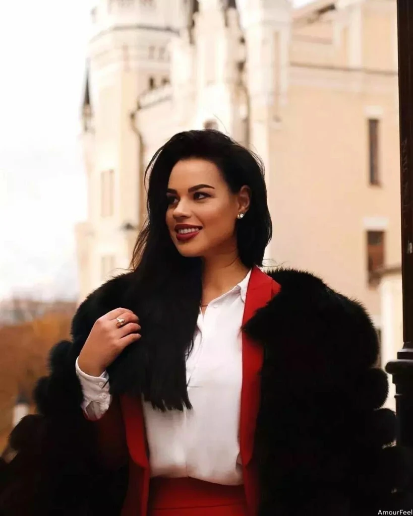 Yana Profile image 2