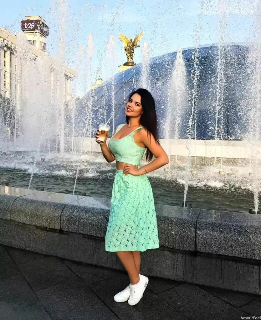 Yana Profile image 4