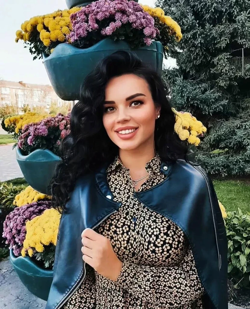 Yana Profile image 1