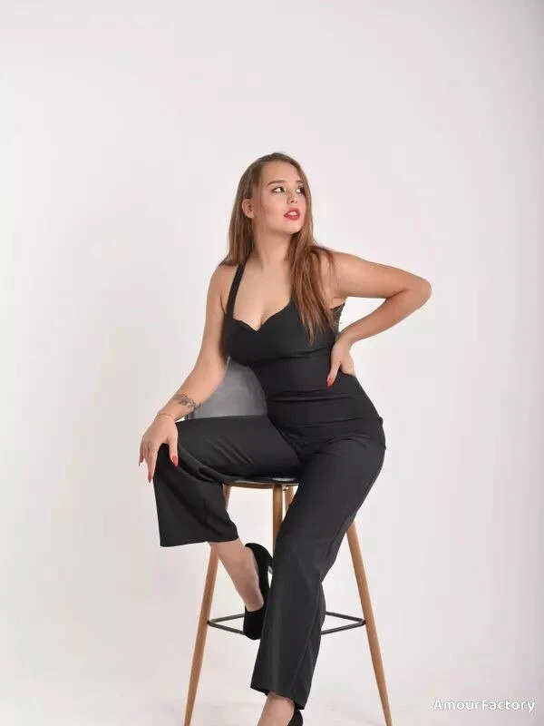 Elena Profile image 1